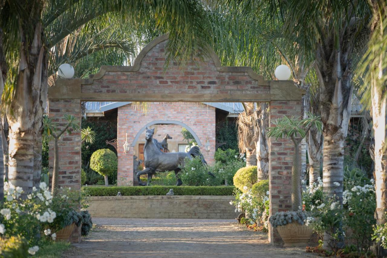 Maretlwane Guesthouse Buffelspoort Exteriör bild